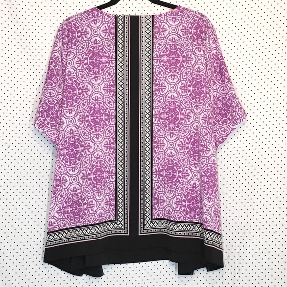 Croft and Barrow Short Shorts Round Neck Blouse - Picture 4 of 6